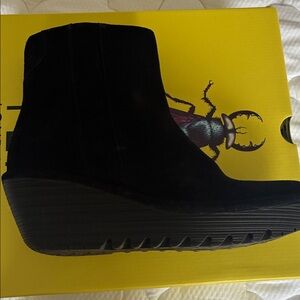 Fly London - Suede Ankle Boot - Yulu - Black Suede - EU40,
Women’s US 9-9.5